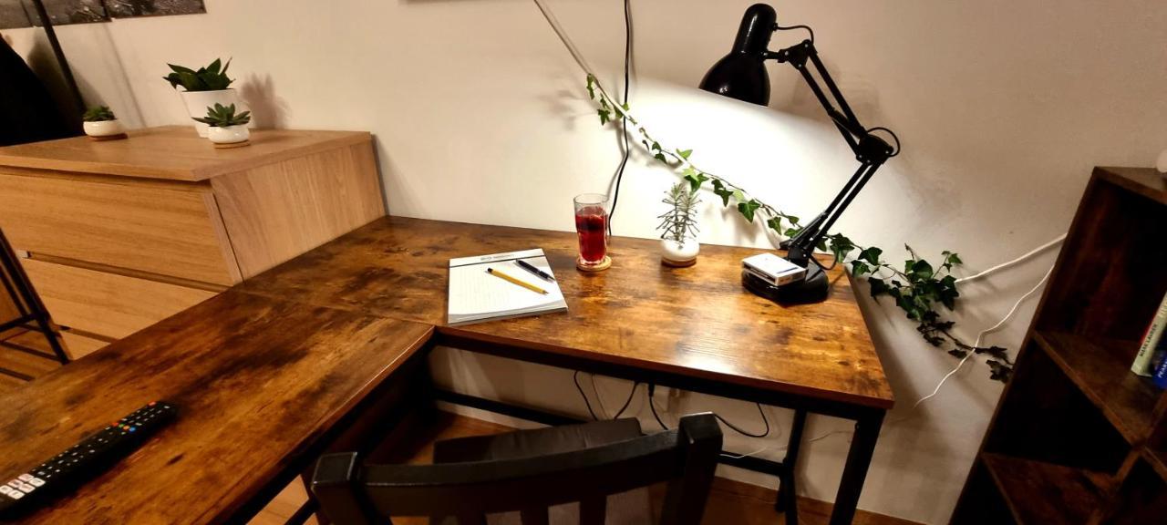 Business Apartment Mit Kuche Fur 1-3 +Netflx+5G Wlan Nahe Der Mhh Im Industrial Design Hannover Eksteriør bilde